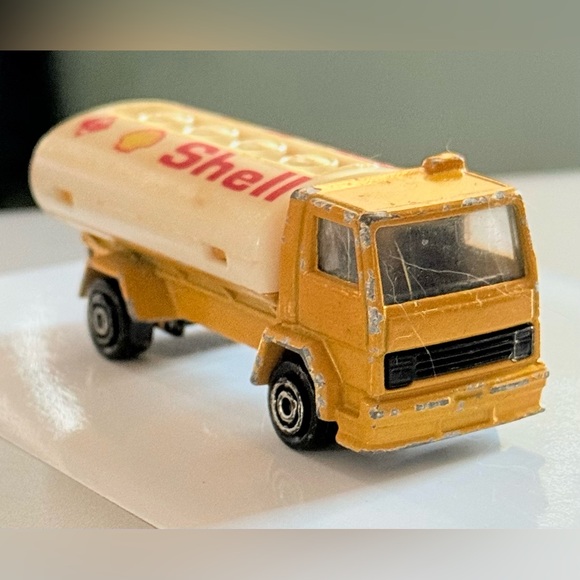 Other - 💛 Shell Yellow Toy Tanker Truck